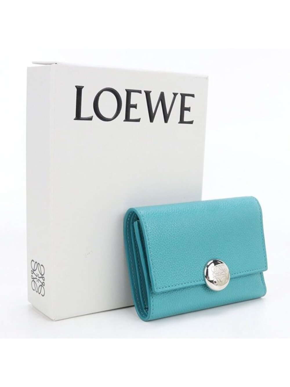 Loewe Vertical Wallet Small Pebble Trifold Grain Calfskin